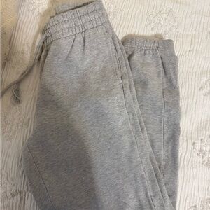 Aritzia TNA sweats